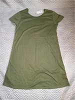 C9) Size large Tshirt dress with tags.