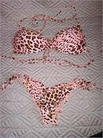 C9)  Lulifama bikini. Ties around neck and back.