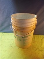 2-5 gal buckets