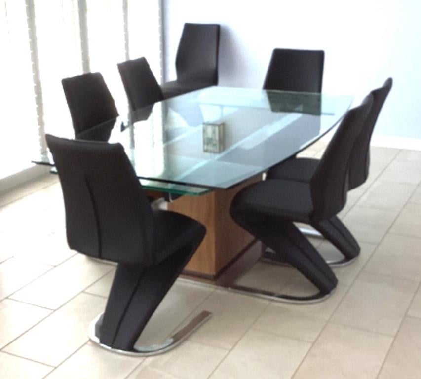 Contemporary House of Denmark table & 8 chairs