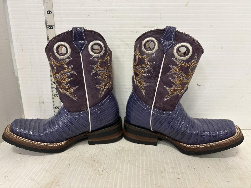 Child’s Cowboy boots