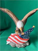 Eagle w/Flag 10” Homeco