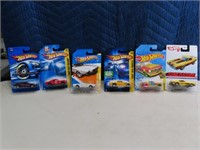 (6) on card FORD MUSTANG Hotwheels Toy Cars