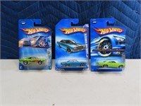 (3) on card 70 PLYMOUTH ROAD RUNNER Hotwheels Toys