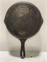 WAGNER WARE 9" CAST IRON SKILLET