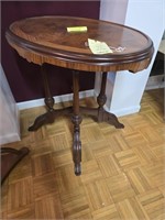 OVAL WOOD TABLE