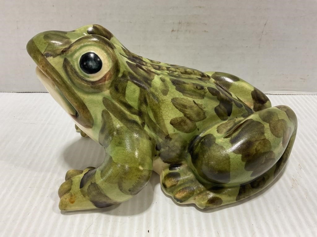 BRUSH MCCOY LARGE POTTERY FROG - 7 3/4" LONG