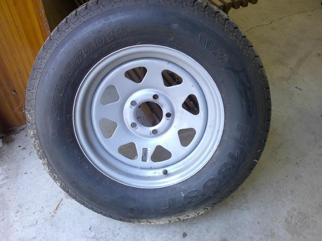 trailer tire on rim
