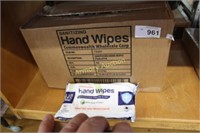 16 NEW HAND WIPES
