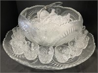 LE Smith Glass Punch Bowl, 25 Cups, Underplate.