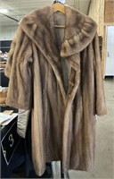 Women’s Silk Lined Fur Coat.