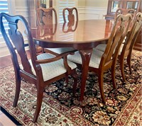 SOLID MAPLE WOOD DINING TABLE WITH 6 CHAIRS