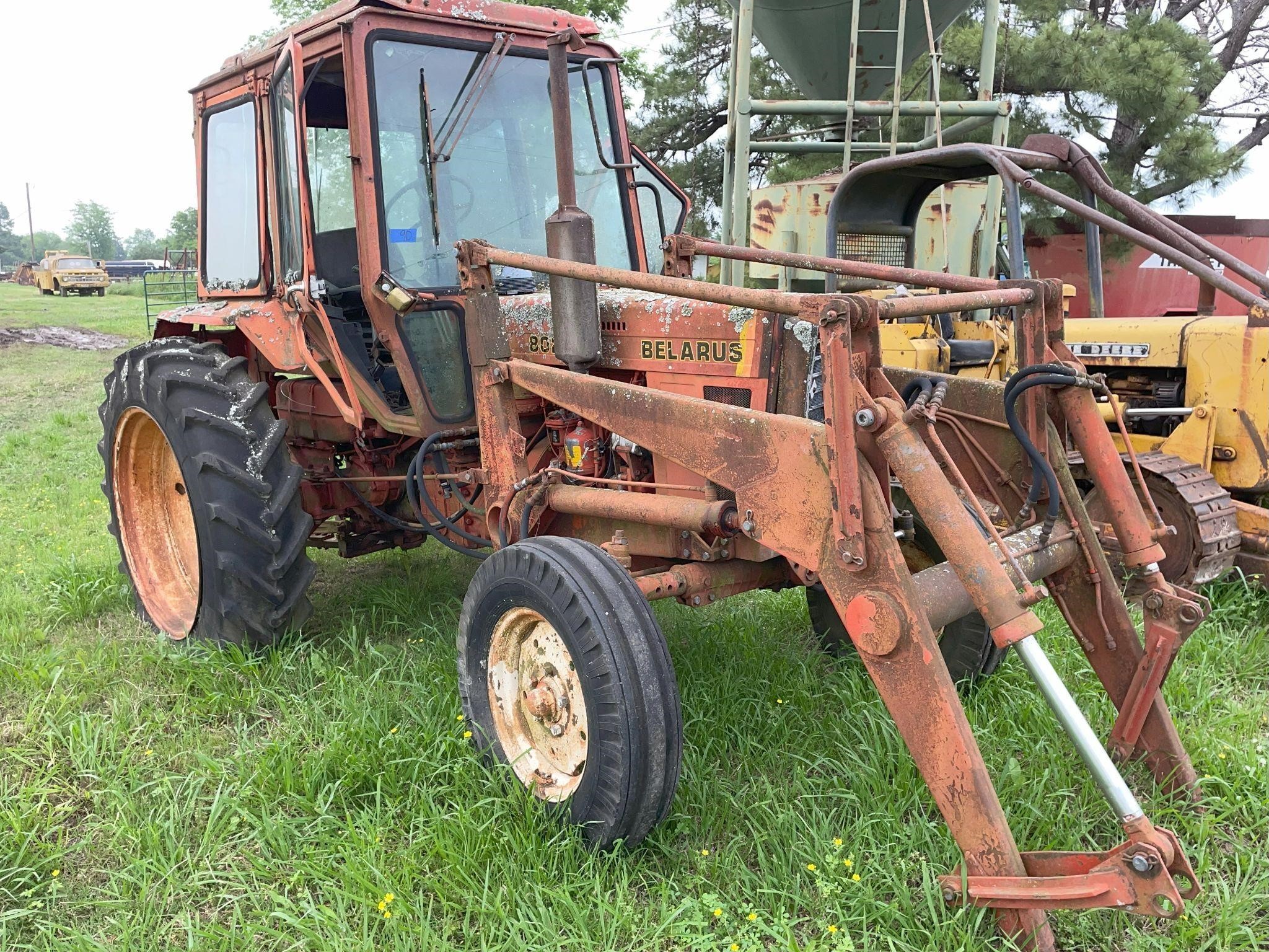 Belarus 802 Tractor w/Loader & Cab (salvage only)