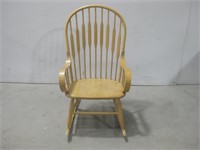 23.25"x 28.5"x 42" Wood Rocking Chair