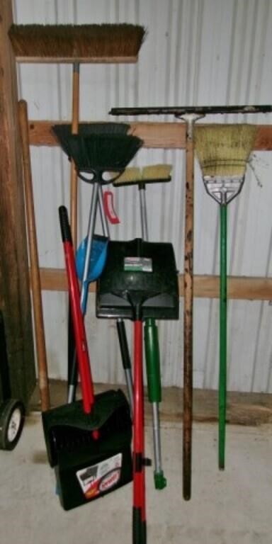 brooms & dust pans