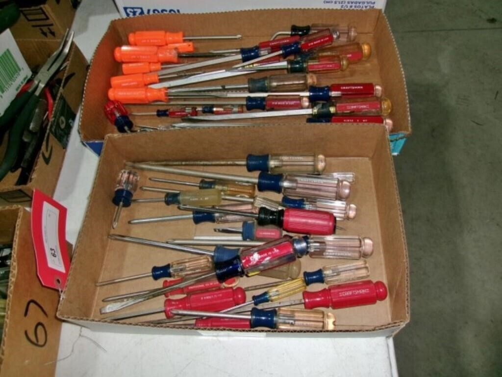 (2) flats screwdrivers