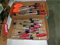 (2) flats screwdrivers