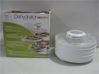 Nesco Dehydrator & Jerky Maker Un\tested