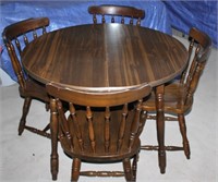 42" kitchen table w/4 chairs & (2) 12" leaves