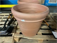 22 in. Terra Cotta Heavy Rimmed Pot