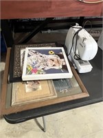 SEWING MACHINE, PICTURE FRAMES