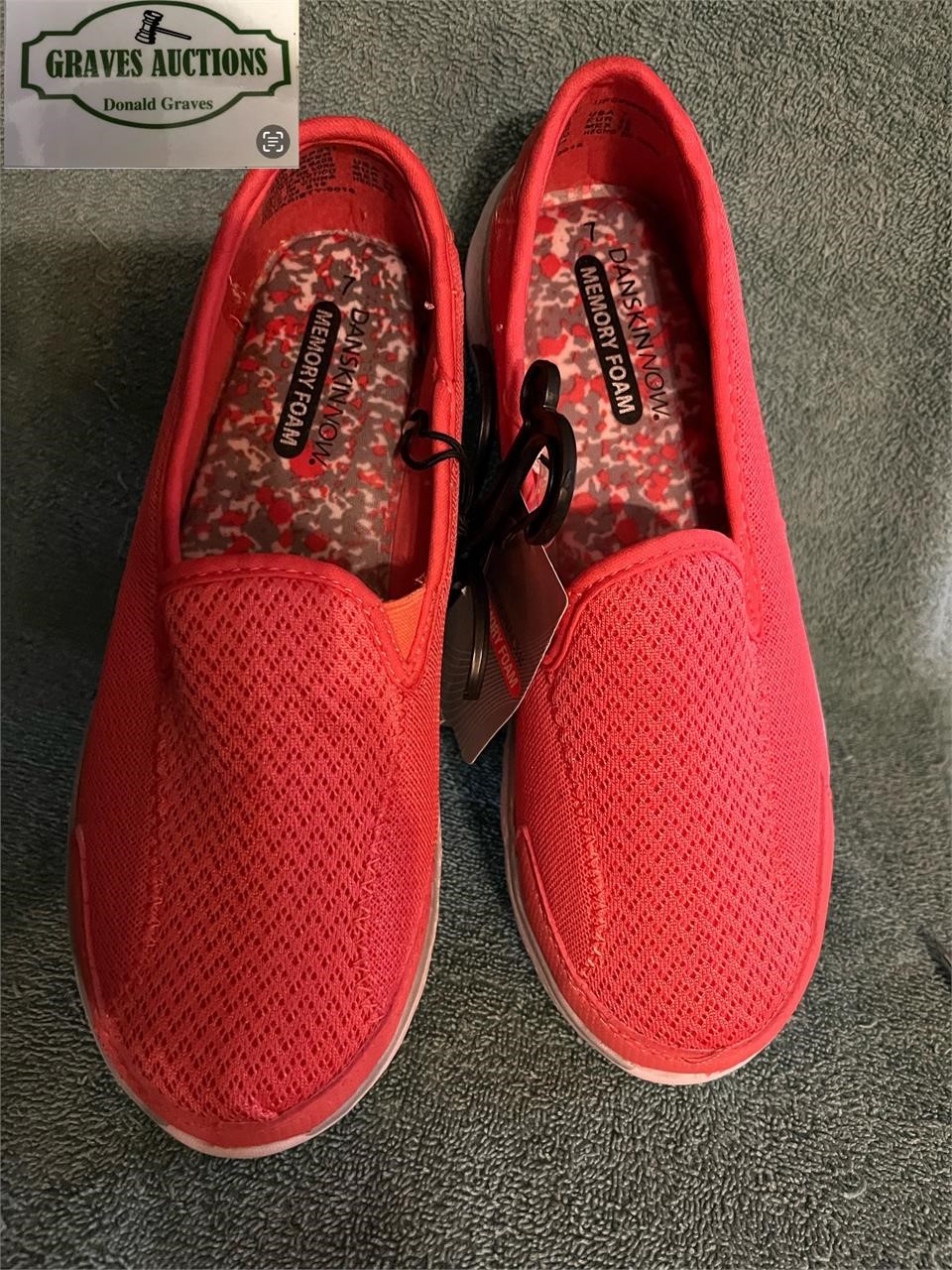 New Shoes Coral Danskins Memory Foam size 7