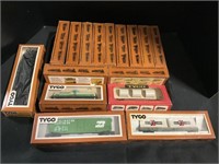 16 Tyco HO Scale Electric Trains NOS.