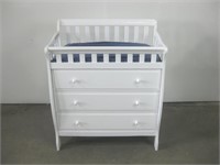 21.5"x 35.75"x 42" Baby Changing Station