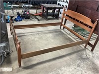 Heywood Wakefield Dbl Bedframe.