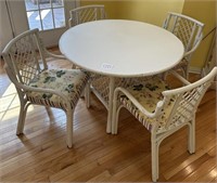 Wicker Table/ 4 Chairs
