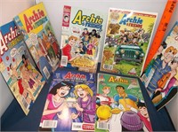 7 Vtg Archie & Friends Comic Books