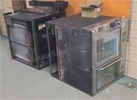 Double stacking gas ovens. In two pieces. Buyer