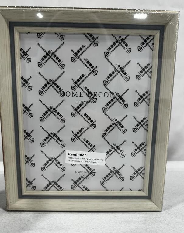 PICTURE FRAME 8X10