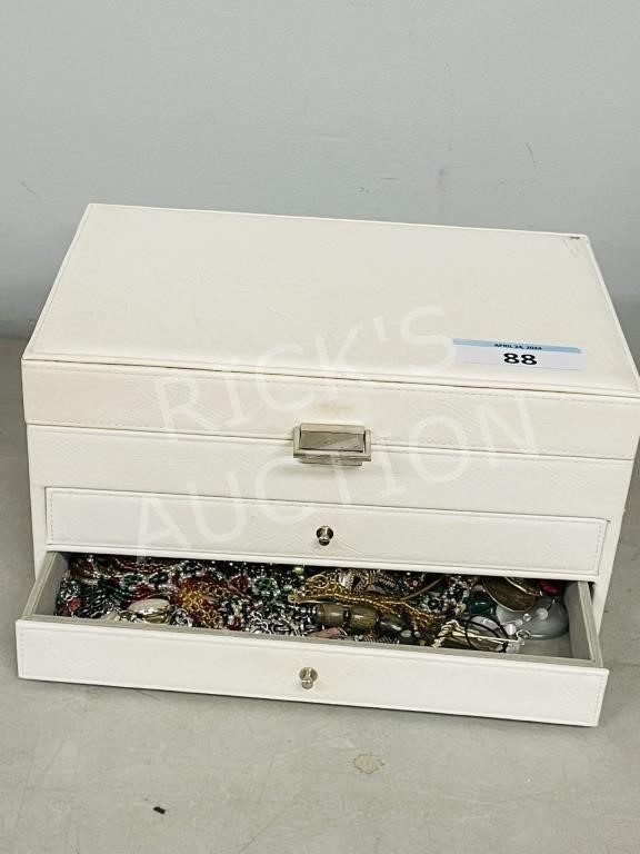 flip top jewelry chest w/ contents