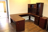 Horse Shoe Shaped Desk with Hutch