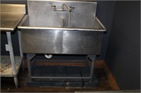 Stainless Double Sink 33 x 39 x 41 1/2