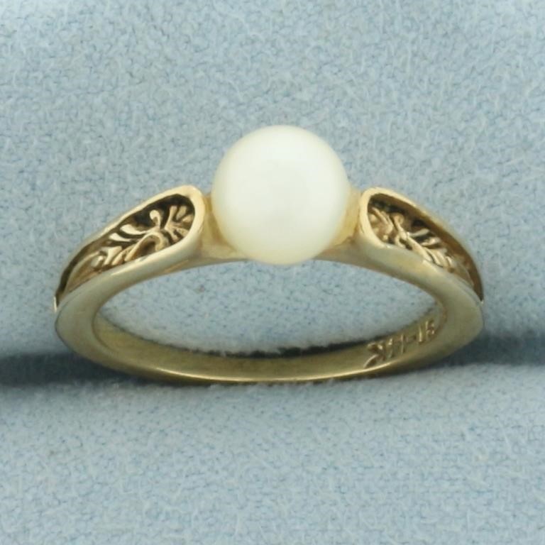 Vintage Cultured Akoya Pearl Ring in 14k Yellow Go