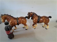 Pair of draft horses 8.5 "H plastic
