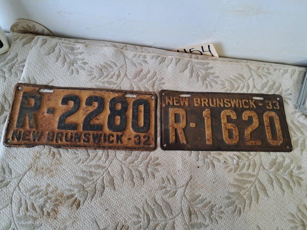 1932, 1933 NB lisence plates