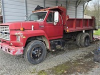 1990 Ford F600 5 ton dump truck