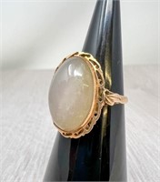 18k Pale Grey/White Jade Ring, Size 7, 3.66g