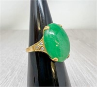 18k Green Jade Ring, Size 6.5, 6.12g