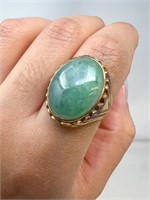 14k Large Jade Ring, 8.11g, Size 8.5