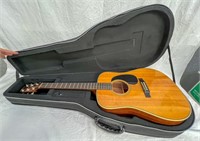 Recording King Guitar RD-05V with Case and