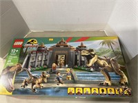 Jurassic Park Lego, Visitor Center T Rex and