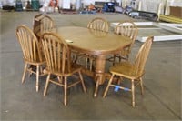 Oak Table Approx 60.5"x41.5"x30" W/ (6) Chairs