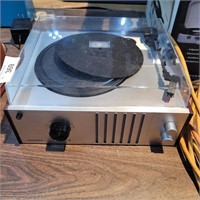 CROSLEY 3 SPEEED RECORD PLAYER