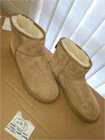 Sz 12 - Men's Uggs Boots - Lightly Worn
