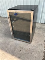 Frigidaire refrigerated beverage center