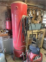 Air Tank 6-1/2’ Tall with hose and hook up for